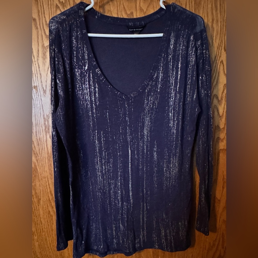 Women’s v neck